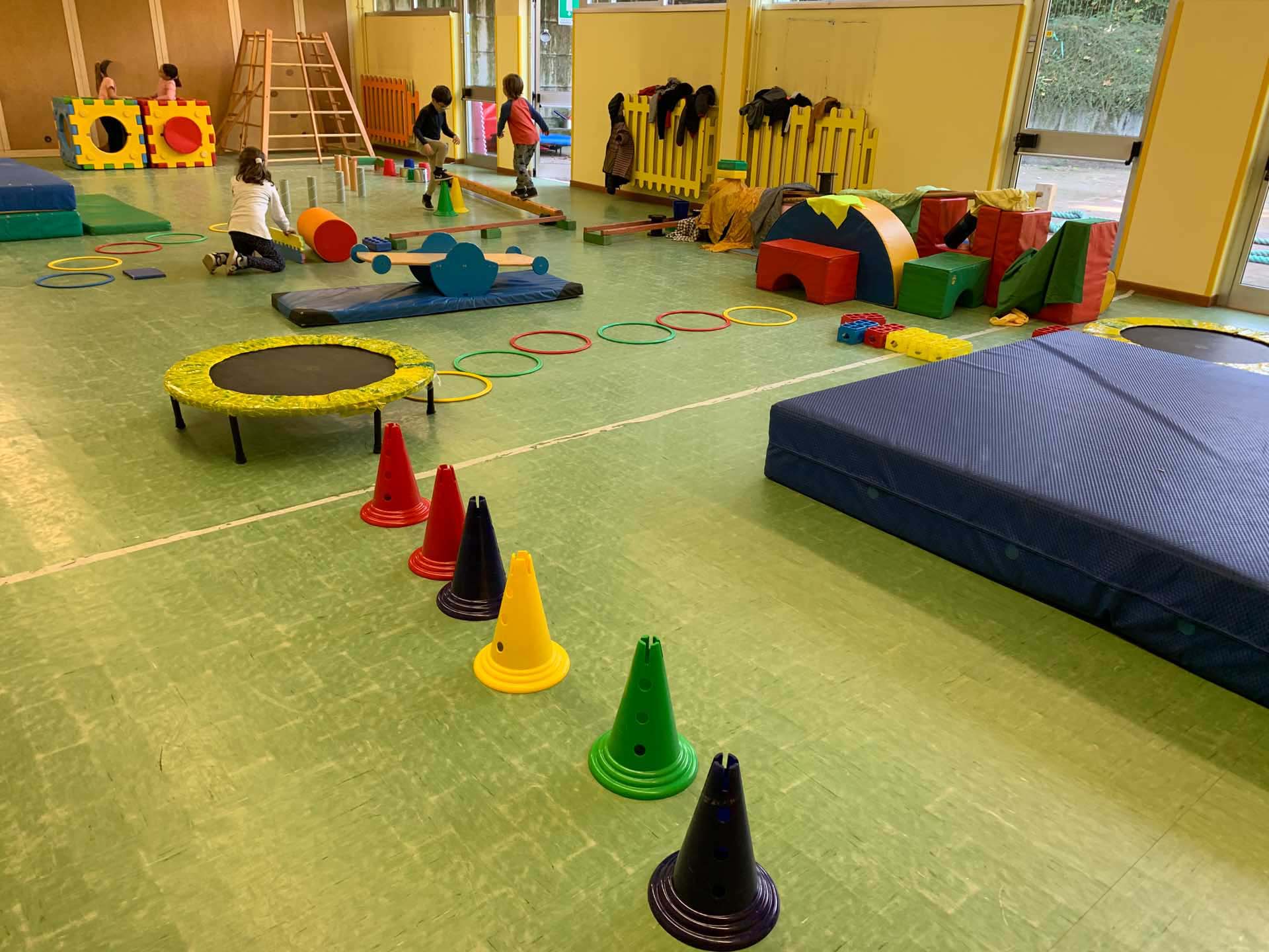 https://www.scuolainfanziachiari.it/wp-content/uploads/2023/06/Motoria-e-Pittura-Scuola-Materna-Mazzotti-Bergomi-Chiari-Brescia-3.jpeg
