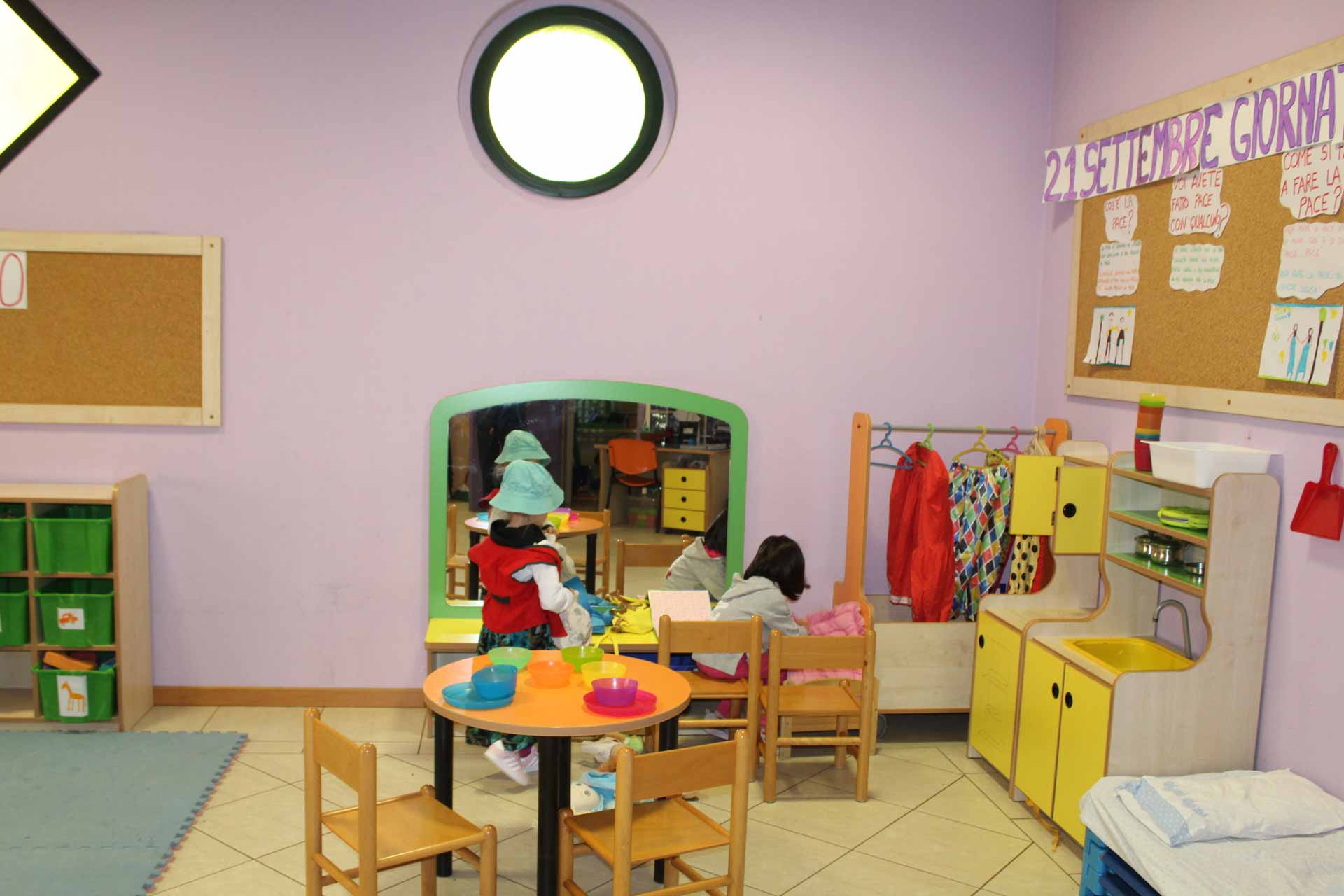 https://www.scuolainfanziachiari.it/wp-content/uploads/2023/06/Spazi-Interni-Scuola-Materna-Mazzotti-Bergomi-Chiari-Brescia-2.jpeg