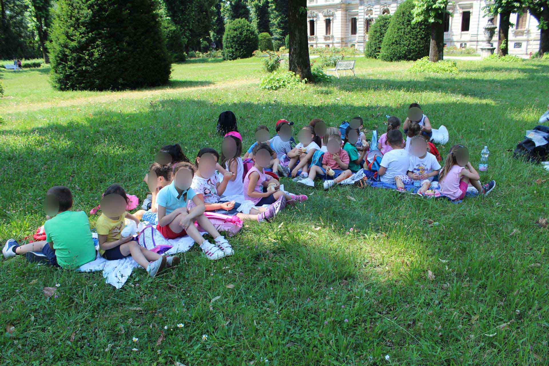https://www.scuolainfanziachiari.it/wp-content/uploads/2023/06/Uscite-Didattiche-Scuola-Materna-Mazzotti-Bergomi-Chiari-Brescia.jpeg